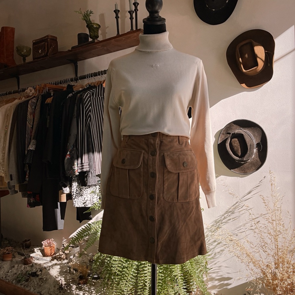 Elegant Tan Button-Front Mini Skirt Etienne Marcel